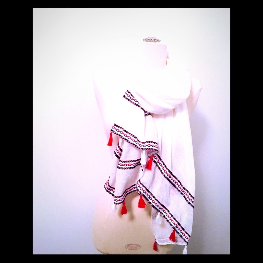 Lake Shore Drive Scarf NWOT